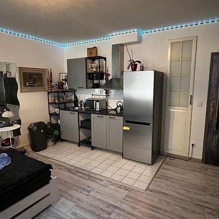Monfas Apartment Provence In براغ المظهر الخارجي الصورة
