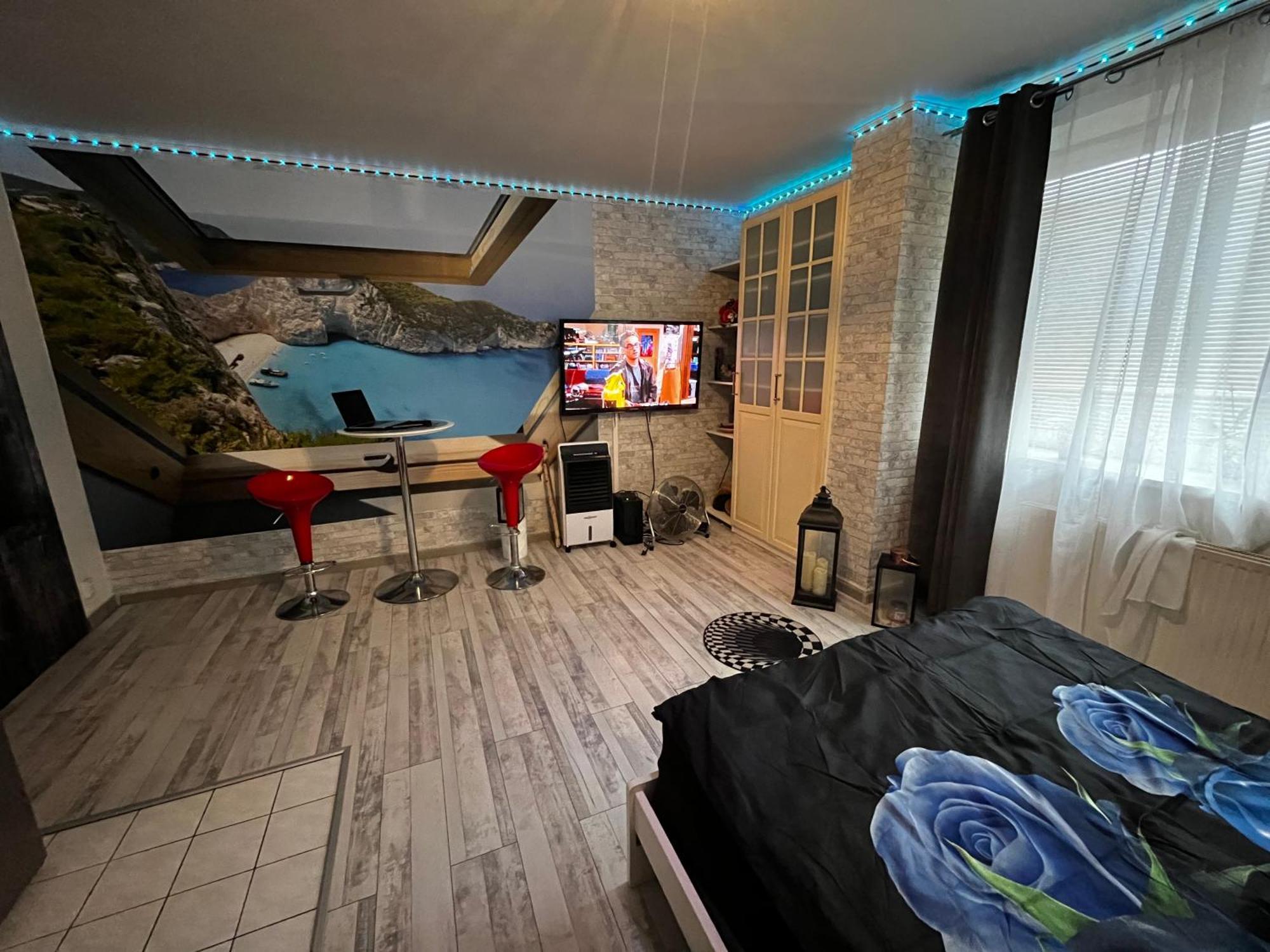 Monfas Apartment Provence In براغ المظهر الخارجي الصورة